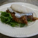 Libanesiske biffstrimler i pita med yoghurtsaus