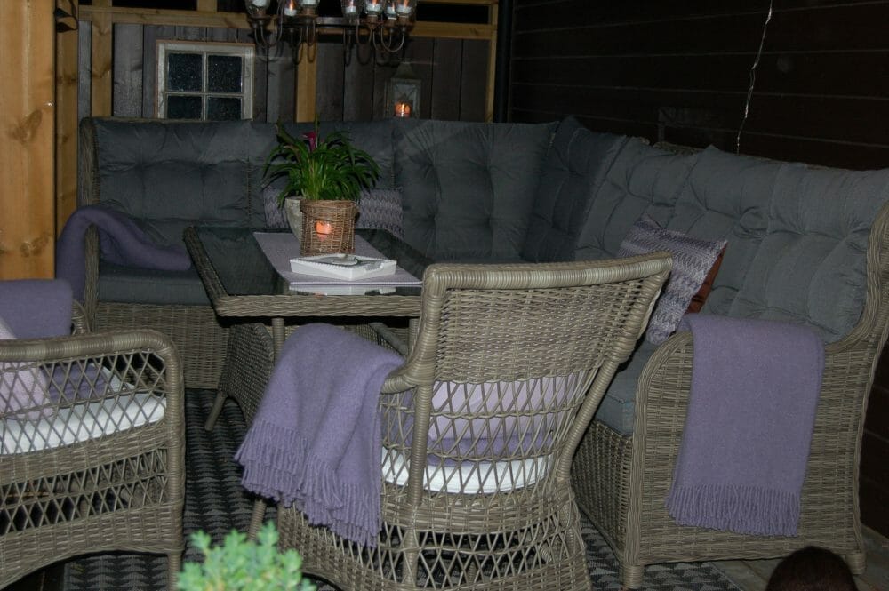 Loungen by day og by night Loungen by day og by night