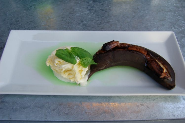 Grilled banana with melted chocolate