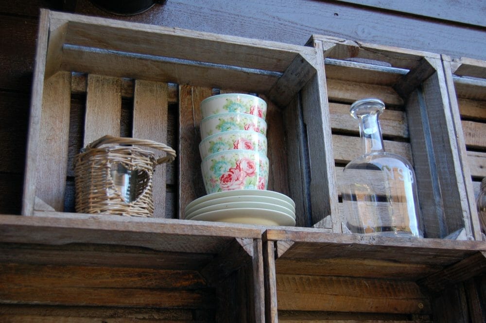 Hjemmesnekret utekjøkken med nye elementer