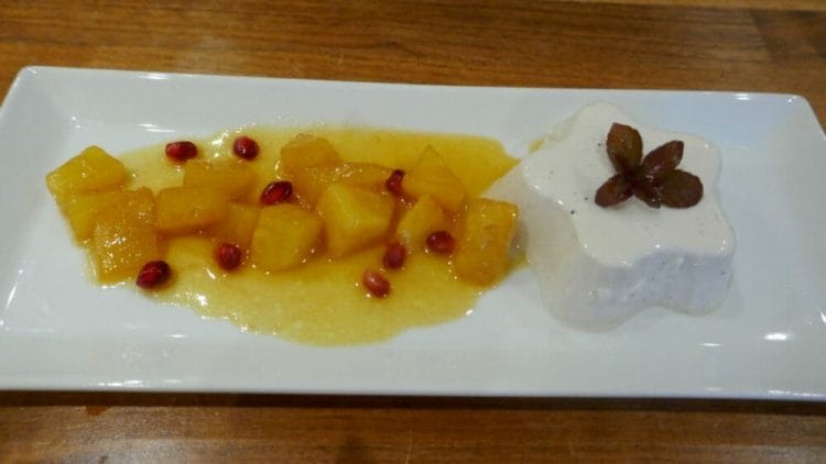 Weekly menu for week 35 Coconut pudding with pineapple in rum and caramel sauce