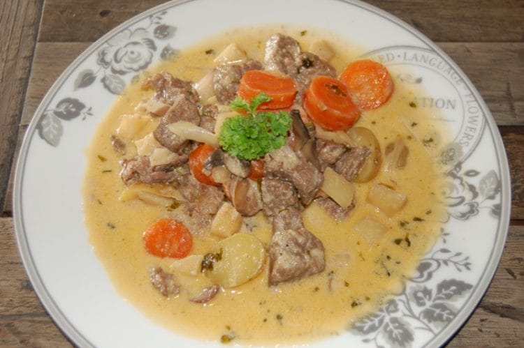 A delicious stew with cream sauce