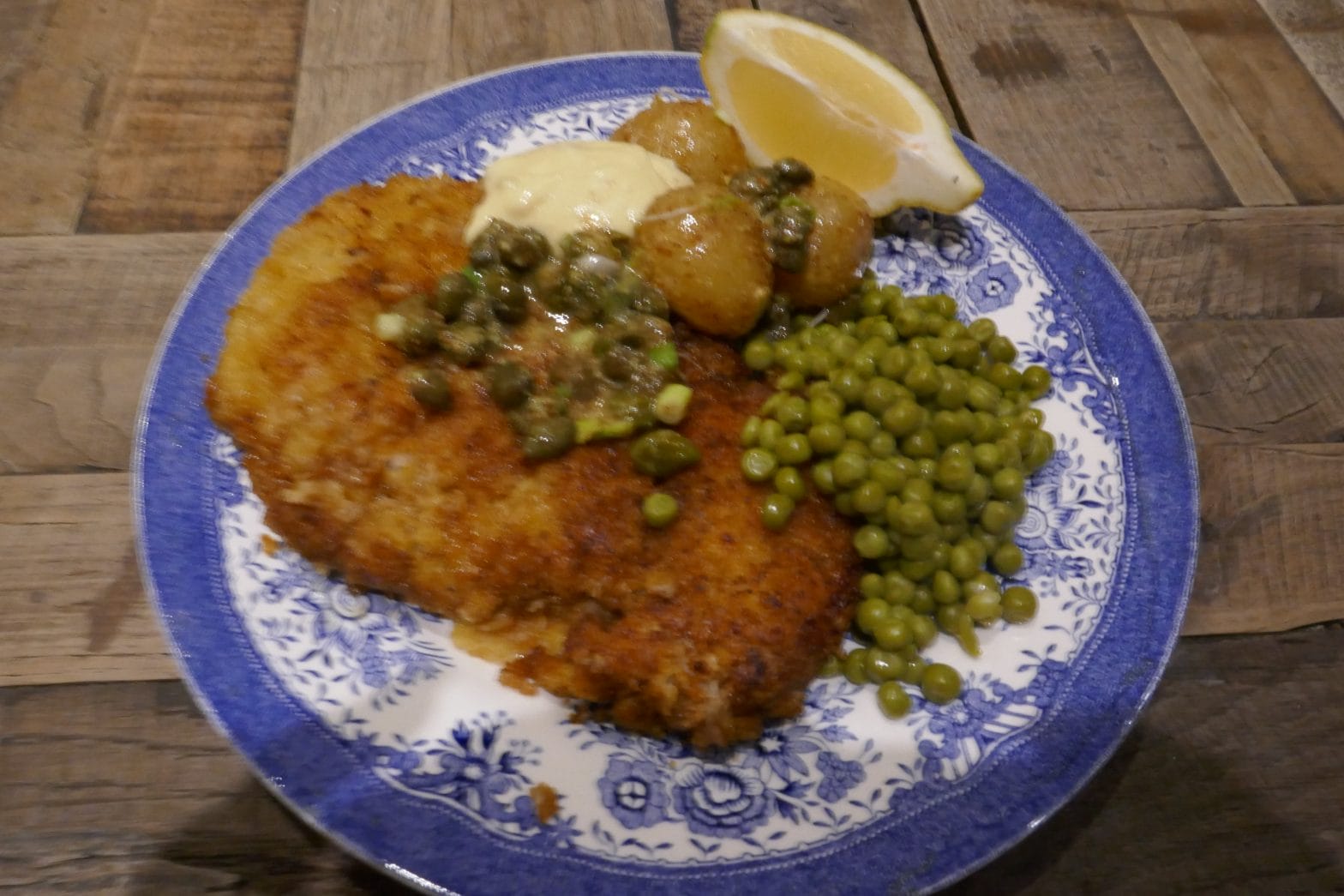 Snitsel med spennende potetsalat