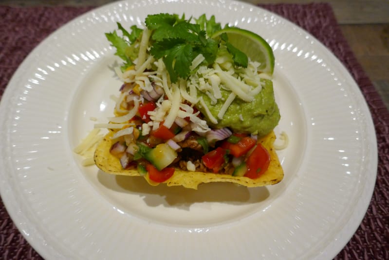 Taco tubs med kylling, guacamole og hjemmelaget salsa