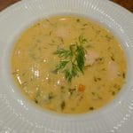 Hummersuppe med laks og reker