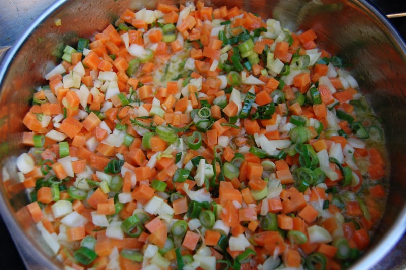 Smørdampet gulrot, fennikel og vårløk