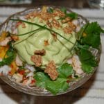 Rekecocktail med sting og avokadokrem