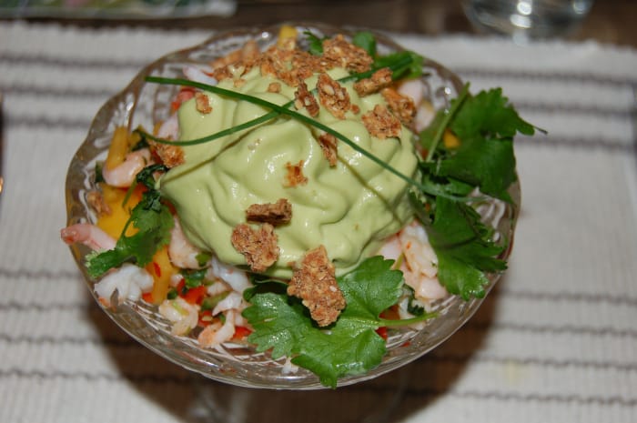 Rekecocktail med sting og avokadokrem