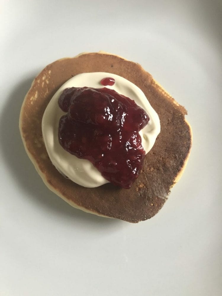 Tuva's loaves with sour cream and jam Tuva's loaves with sour cream and jam
