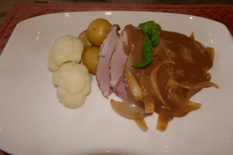 Pork roast in sous vide with old-fashioned brown sauce