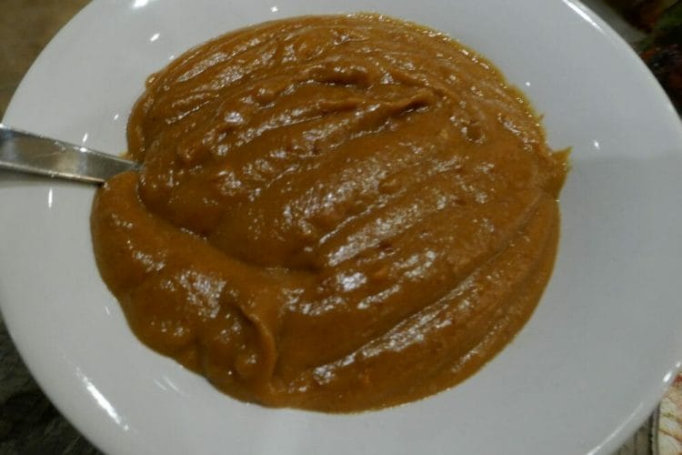 Peanøttsaus til mat fra Sør-Øst Asia Peanøttsaus til mat fra Sør-Øst Asia