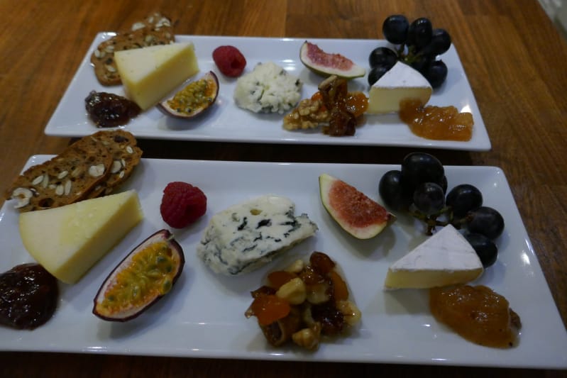 Deilig ostetallerken til dessert eller kveldskos