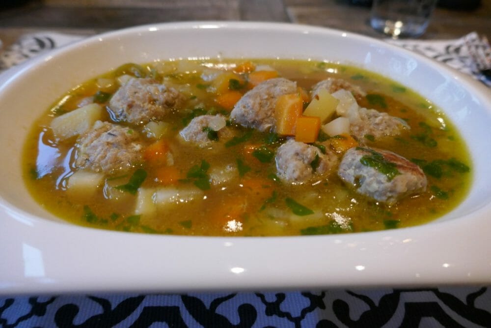 Lammebollesuppe Lammebollesuppe