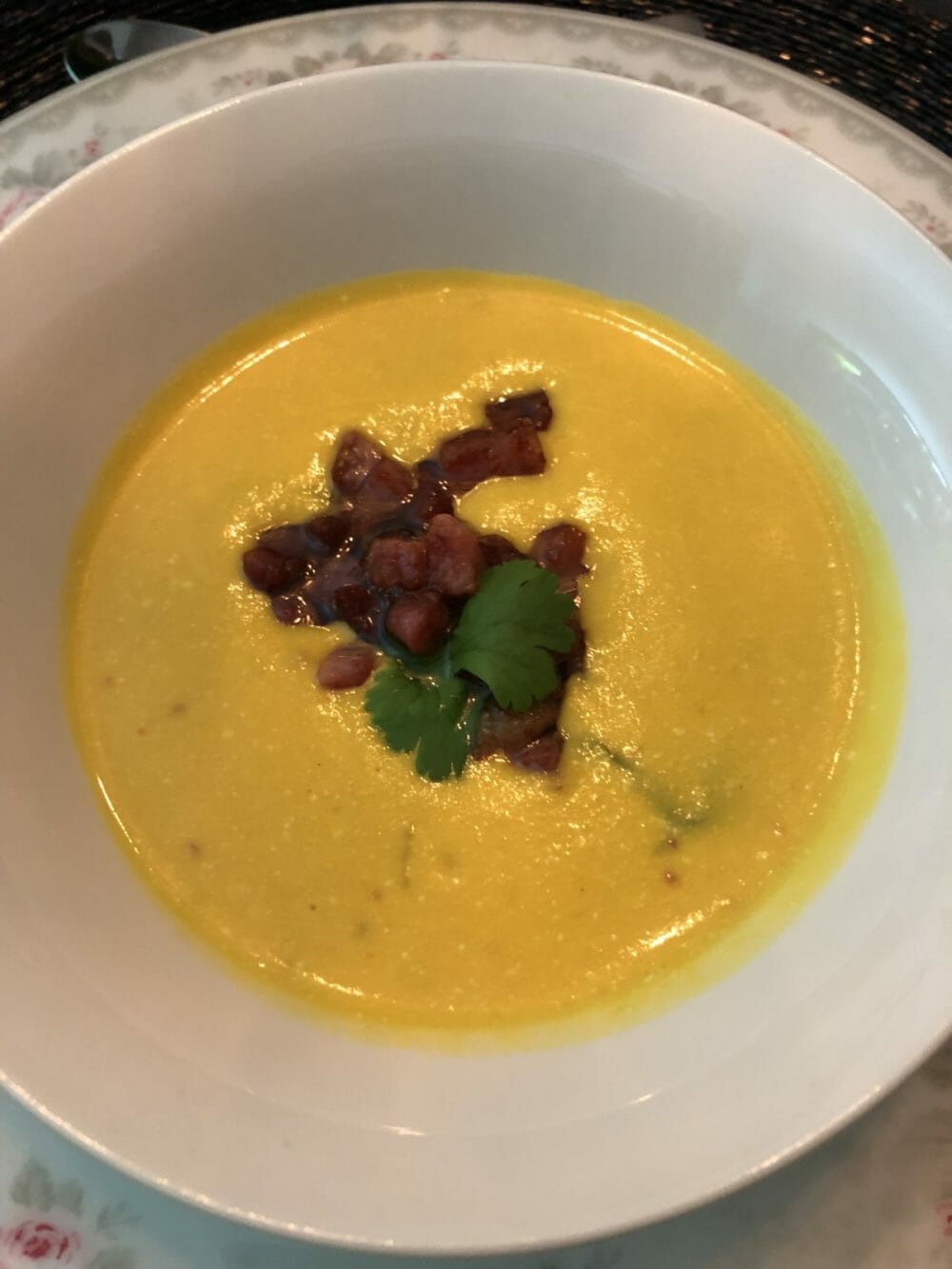 Ukemeny for uke 25 Minas gulrotsuppe