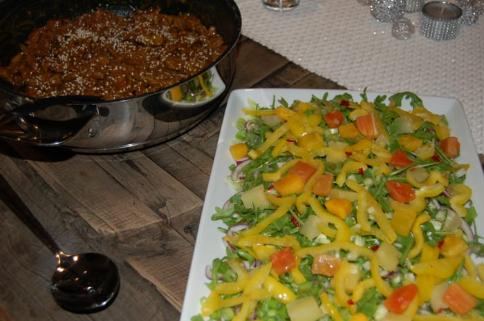 Ukemeny for uke 12 Thaisalat med biffstrimler