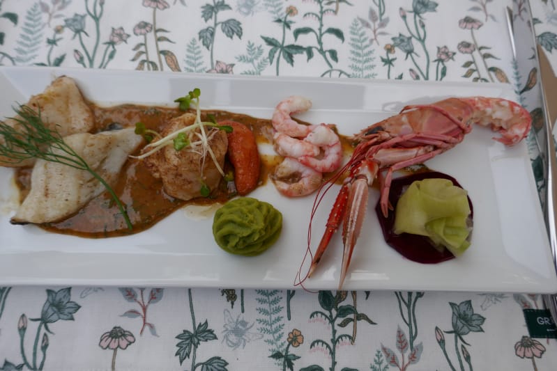 En smakfull forrett med fisk og skalldyr