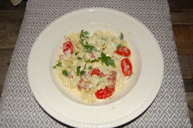 Pasta carbonara with salami