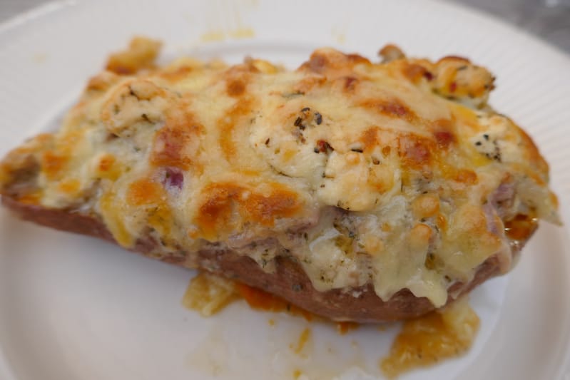 Ukemeny for uke 18 Bakt søtpotet med gresk kjøttdeig