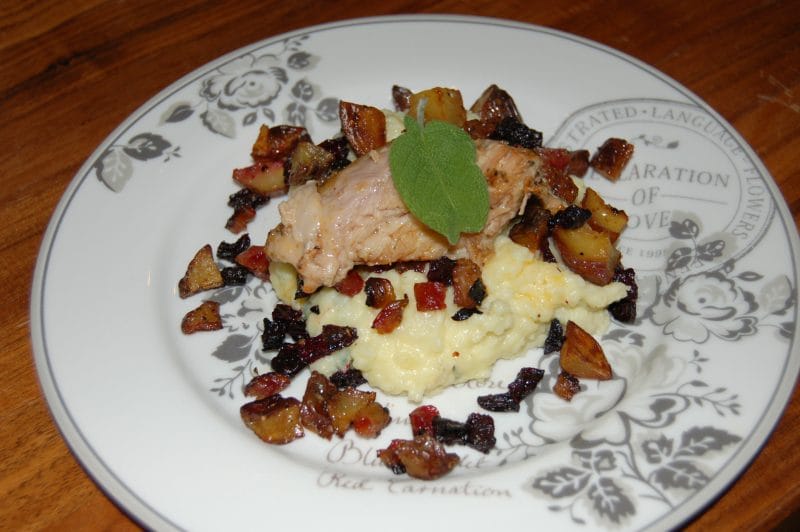 Svinemage (porkbelly) med potetmos og rotgrønnsaker
