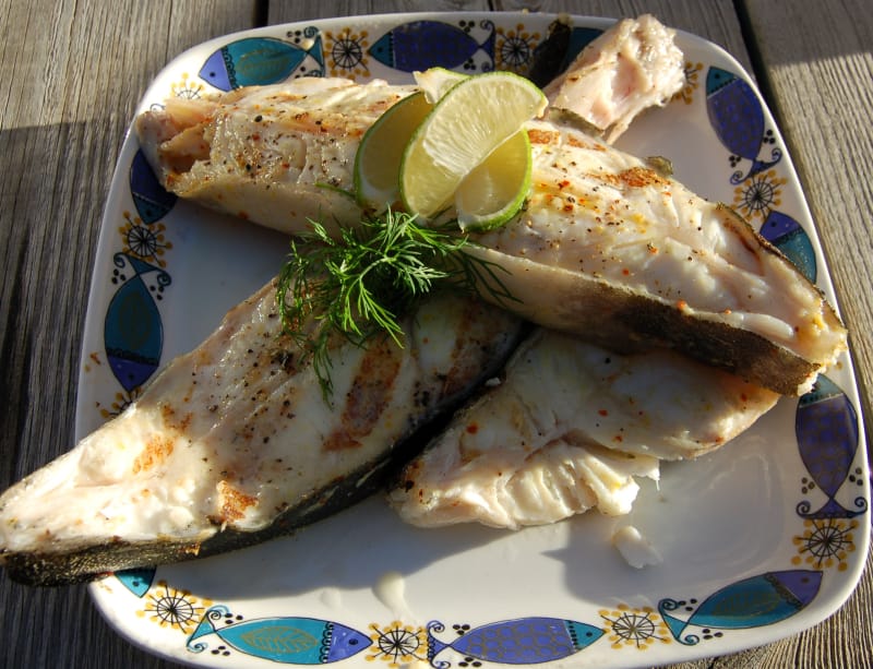 Grillet kveite med paprikasaus