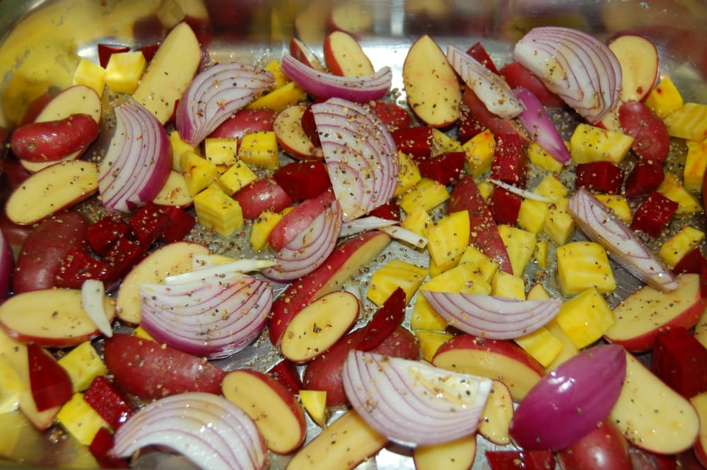 Ovnsbakte rotgrønnsaker med kantareller