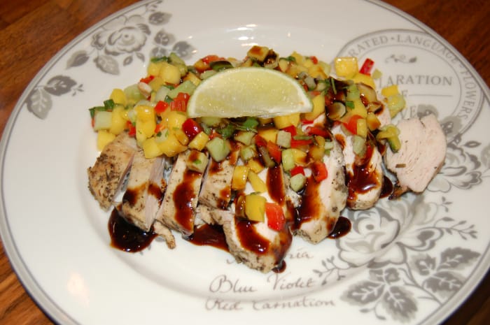 Thaisalat med mango og kylling