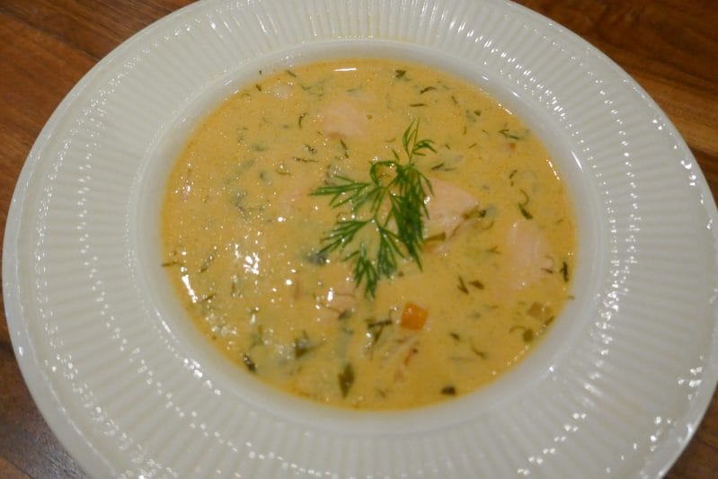 Hummersuppe med laks og reker