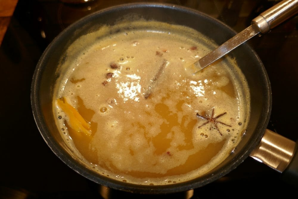 Varm epletoddy eller Hot Mulled Cider Varm epletoddy eller Hot Mulled Cider