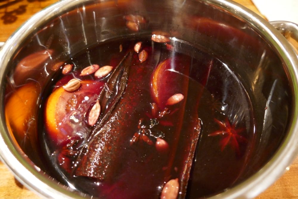 Gløgg - glühwein - mulled wine