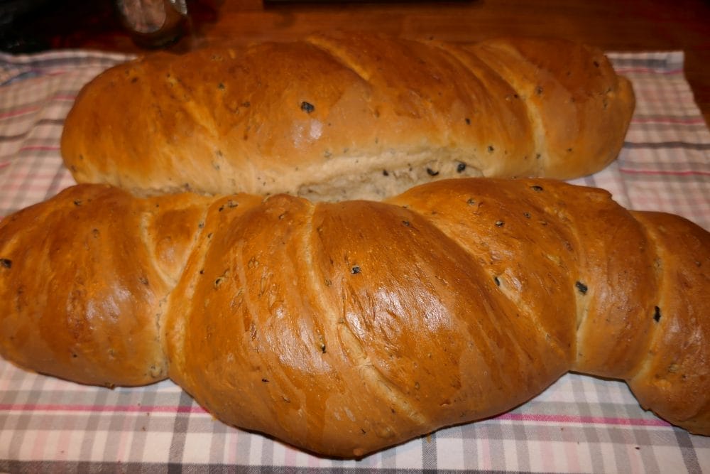 Luftig olivenbrød