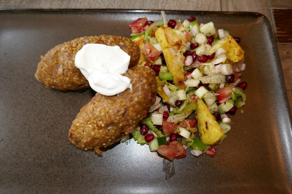 Kibbeh med fattoush