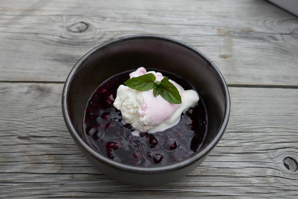 Rødgrøt med iskrem