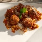 Pastaskruer med kjøttboller