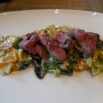 Pasta med blåskimmelsaus og helstekt indrefilet