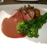 Sommerskinke med rødvinssaus