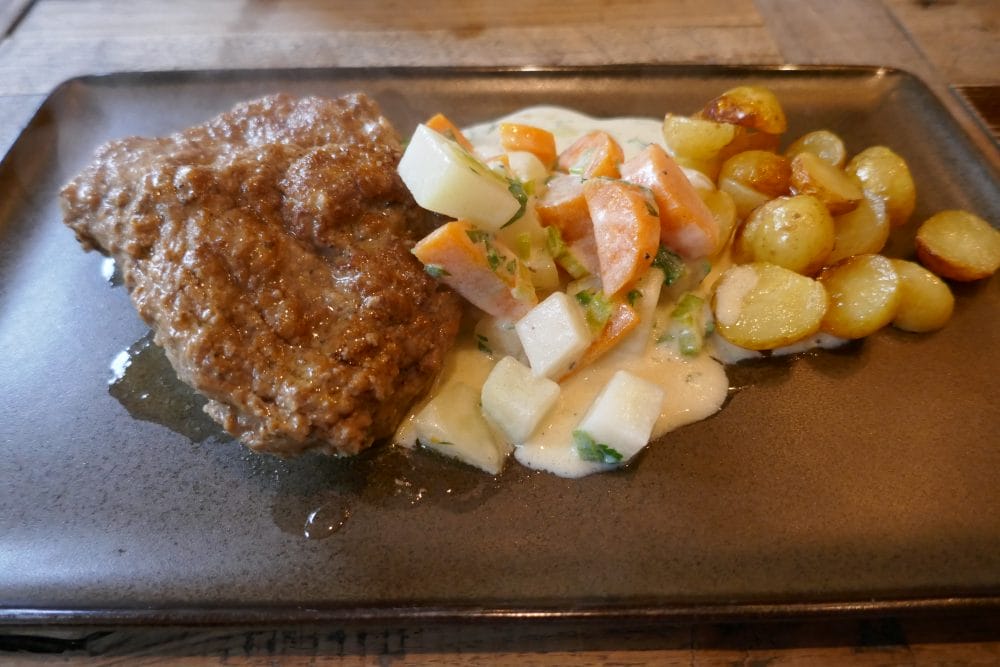 Ukemeny for uke 38 Karbonader med knutekålstuing