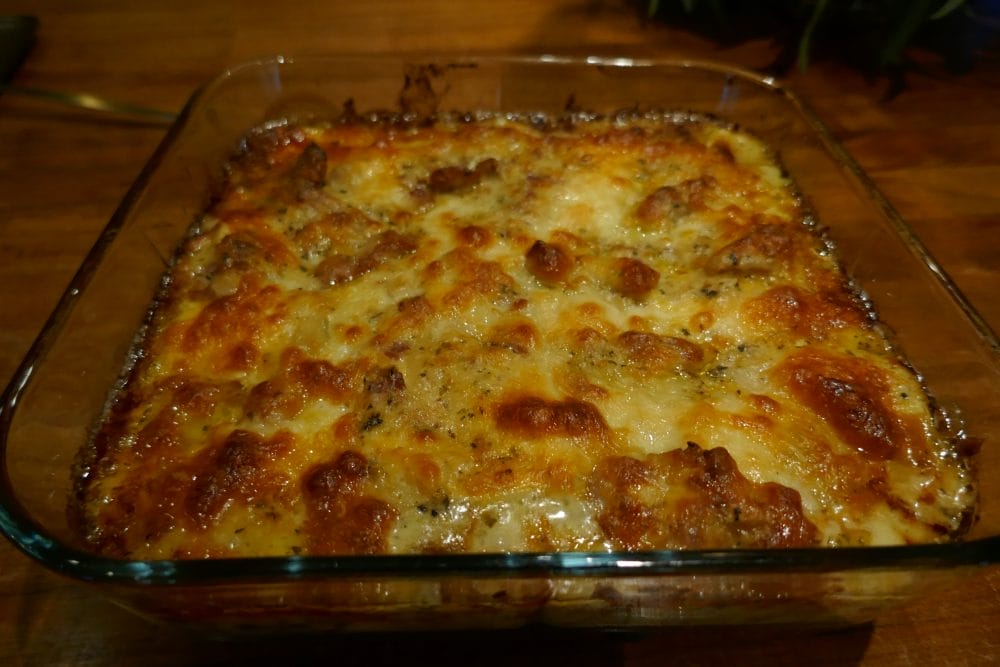 Hvit og blå lasagne