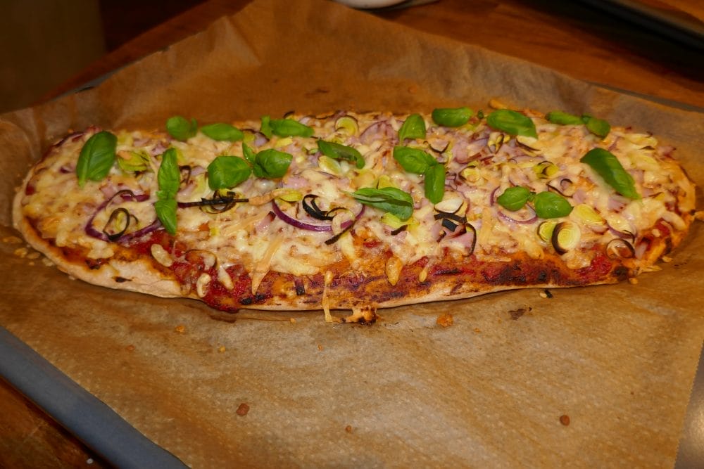 Pinsa med kokt skinke