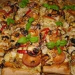 Pizza med kylling og pestosaus