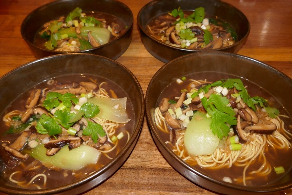 Kinesisk nuddelsuppe