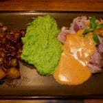 Andebryst med choronsaus og baconpoteter