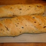 Baguette med oliven og soltørket tomat
