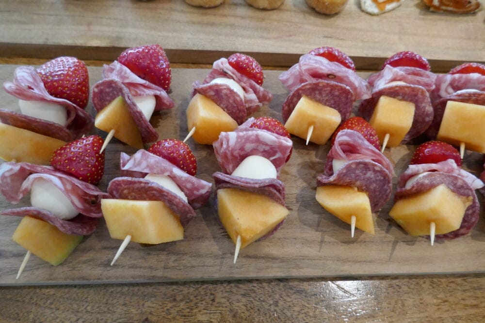 Spekemat med melon og jordbær