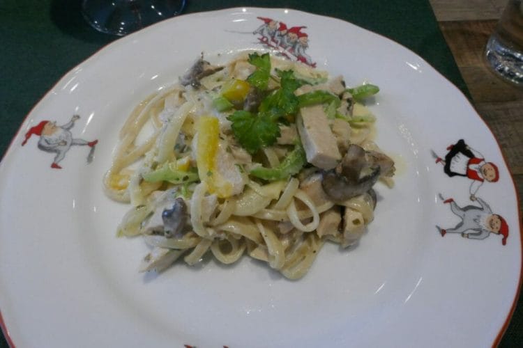 Do you have turkey leftovers? Try pasta with turkey