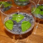 Hendrick's blåbær og basilikum collins