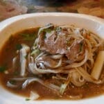 Lettvinn phở