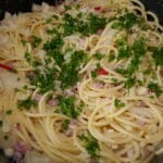 Pasta med bacon og paprika