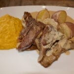 Pinnekjøtt med kålrotstappe og Utasundsaus