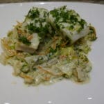 Alt i en form med fisk og grønnsaker