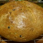 Olivenbrød med urter og soltørka tomater